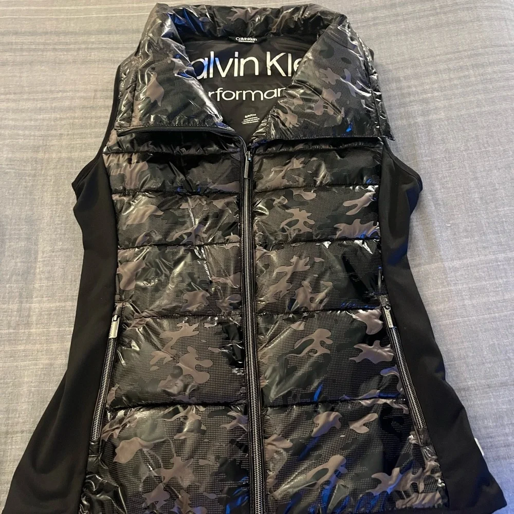 3 Calvin Klein Performance Women's Zip-Up Vests - Picture 12 of 16